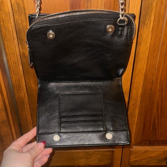 Steve Madden Black Crossbody Bag with Gold Chain - Picture 5 of 5